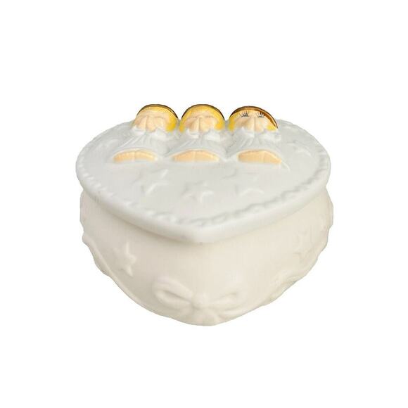 Vintage Hallmark 3D Three Little Angels Heart Shaped Ceramic Trinket Box Lidded - Picture 5 of 13